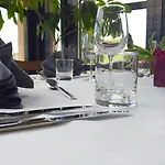 Western Gergovie Hotel