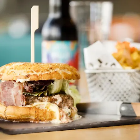 Hotel Western Gergovie 4*