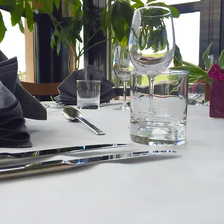 Western Gergovie Hotel