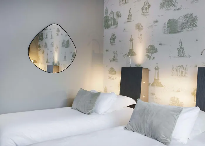 Western Gergovie Отель Перинья-ле-Сарльев